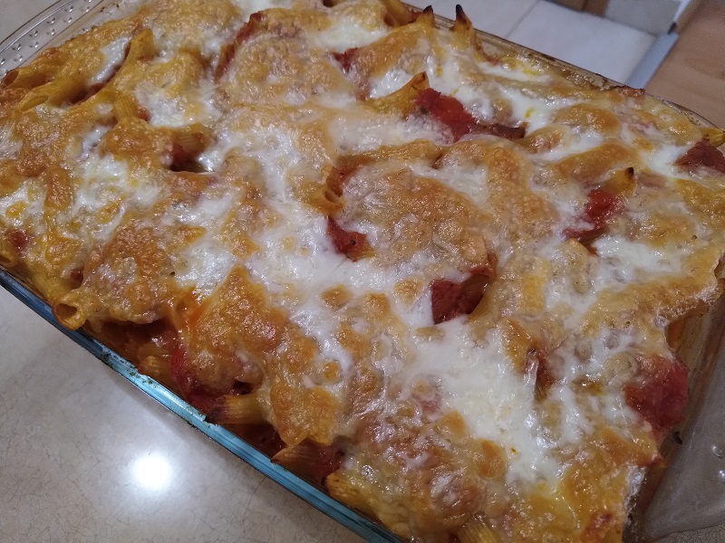 Szalonnás paradicsomos penne